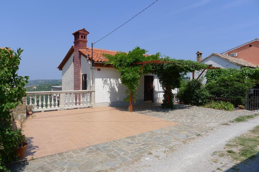 Apartments Rosemary Луция Экстерьер фото